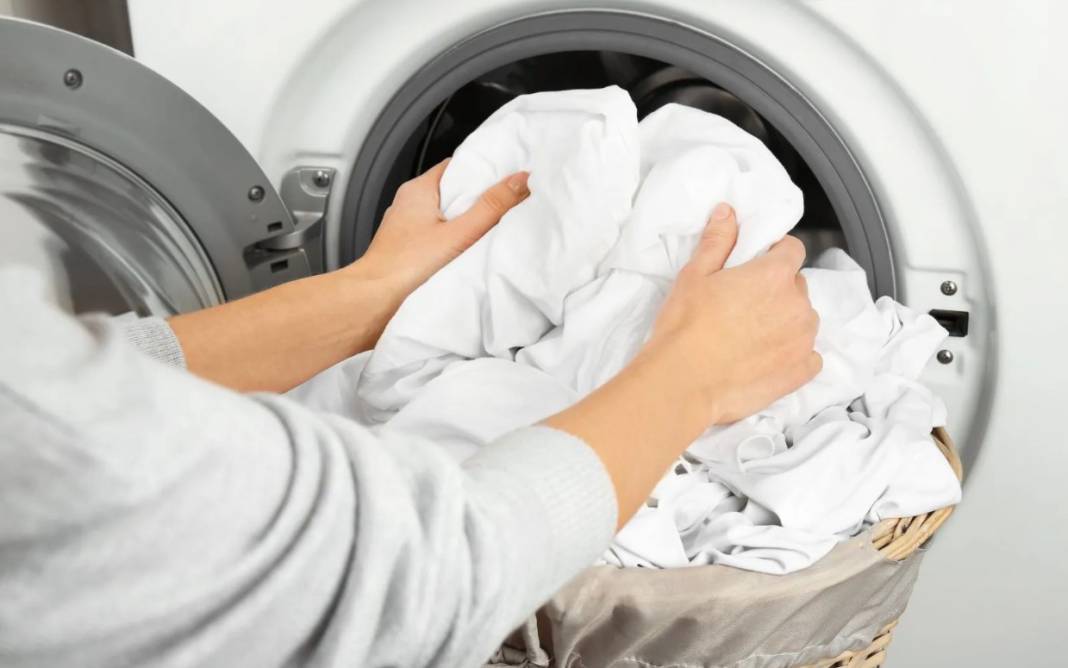 Çamaşır makinesine 1 kaşık eklemek faturayı anında düşürüyor 9